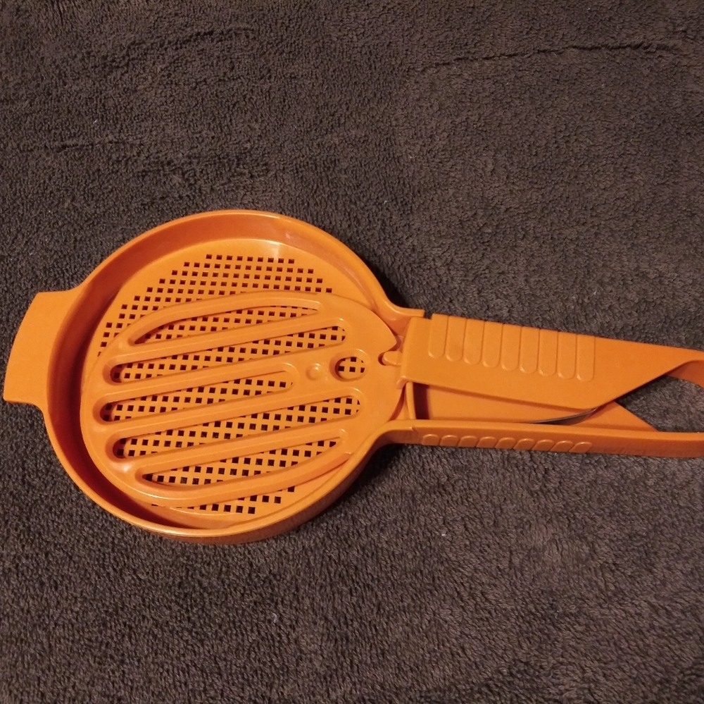 Vintage Tupperware Sifter